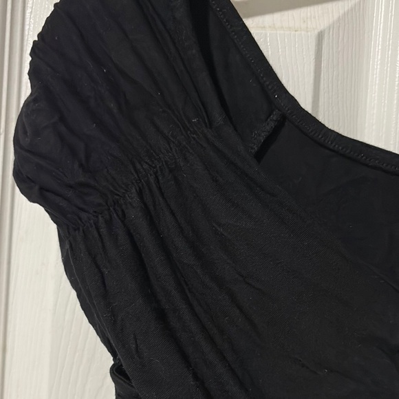 White House Black Market Black Ruched Flutter Sleeve Blouse - Picture 3 of 4